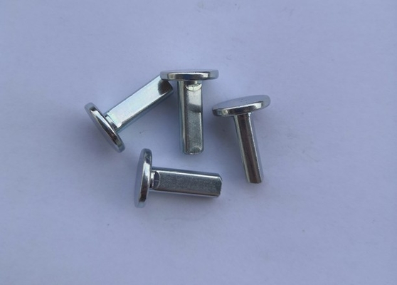 Pin di cerniera medio della sede di automobile del acciaio al carbonio, intestazione fredda/forgiare Pin dell'asse