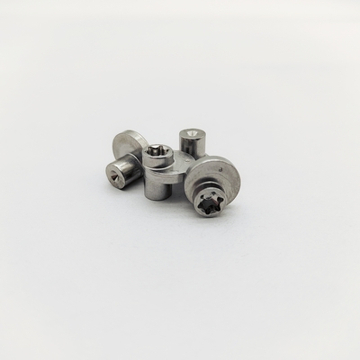Viti eccentriche Torx in acciaio grado 12.9 rivestite in Dacromet con offset personalizzati